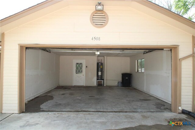 4508 Greenbriar Cir, Killeen, TX 76543 - garage featuring electric water heater