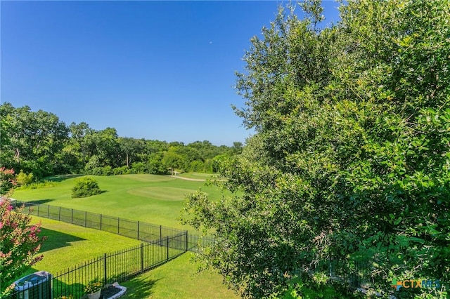 1320 Daisy Ln, Temple, TX 76502 - surrounding community featuring view of golf course