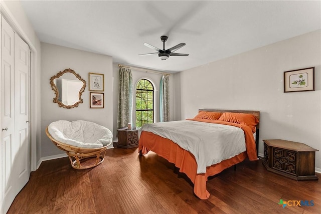 2717 Canyon Oaks Ct, Temple, TX 76502 - bedroom featuring wood finished floors, a ceiling fan, and a closet