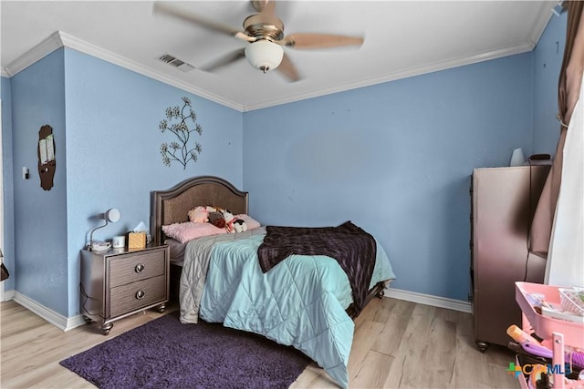 120 Mighty Oak Ln, Killeen, TX 76542 - bedroom featuring wood finished floors, crown molding, baseboards, and ceiling fan