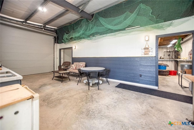 40 Sailfish Lndg, Port Lavaca, TX 77979 - view of garage