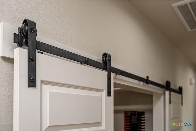 193 Powderhorn Ln, Port Lavaca, TX 77979 - detailed view of a textured wall