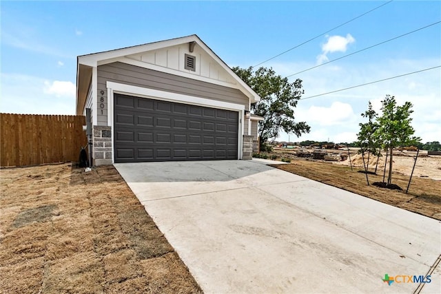 9820 Tarabon Dr, Killeen, TX 76542 - garage with driveway