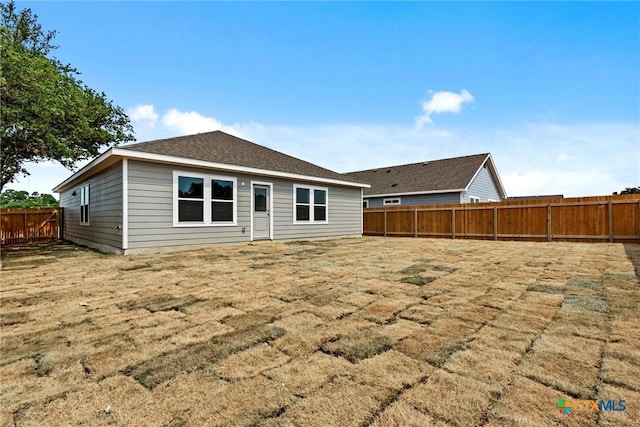 9820 Tarabon Dr, Killeen, TX 76542 - back of property with a fenced backyard