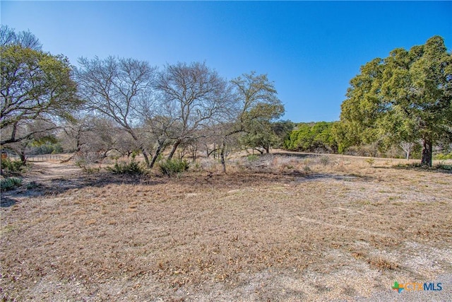 Listing photo 3 for 5575 Lakeside Rd, Belton TX 76513