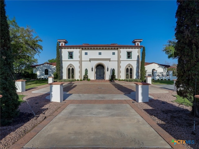 view of mediterranean / spanish-style house