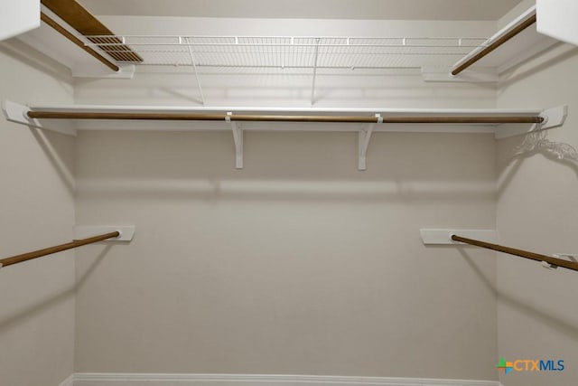 2121 Keystone Dr, New Braunfels, TX 78130 - view of spacious closet