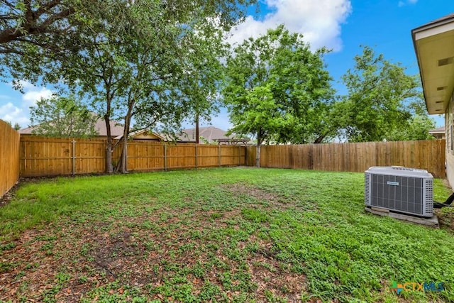 2121 Keystone Dr, New Braunfels, TX 78130 - view of yard with central air condition unit