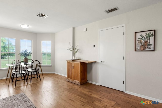 2002 E Young Ave, Temple, TX 76501 - dining area featuring wood finished floors and baseboards