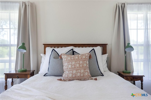 2002 E Young Ave, Temple, TX 76501 - bedroom featuring multiple windows