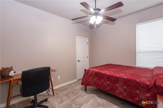 bedroom featuring ceiling fan