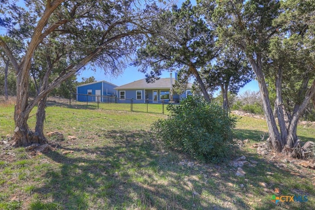 315 Hilltop Rdg, New Braunfels, TX 78132 - view of yard with fence