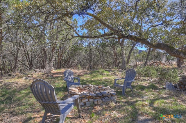 315 Hilltop Rdg, New Braunfels, TX 78132 - view of yard featuring a fire pit