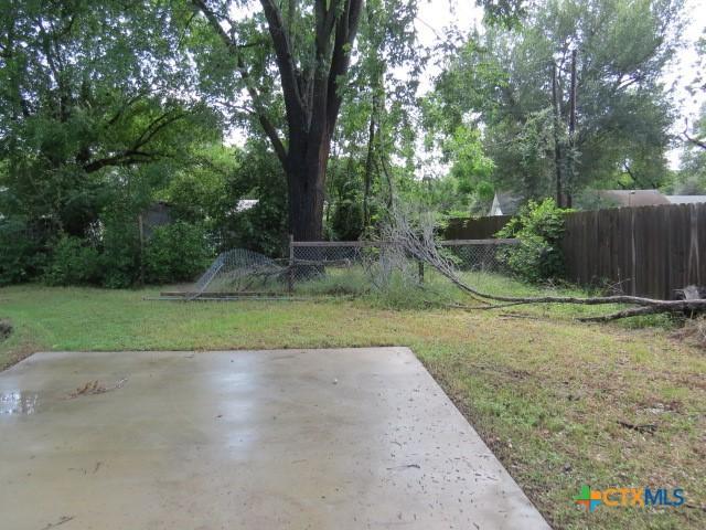 313 Mary St, Rockdale, TX 76567 - photo 4