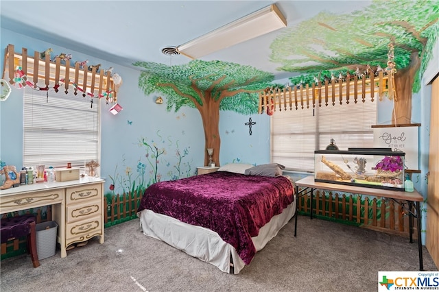 bedroom featuring carpet floors