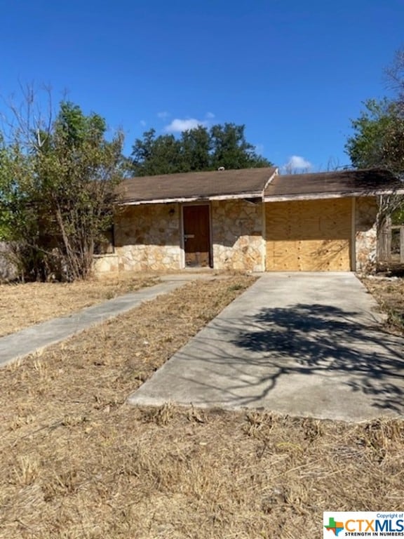 view of front of home