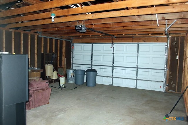 854 Pettytown Rd, Red Rock, TX 78662 - garage featuring a garage door opener