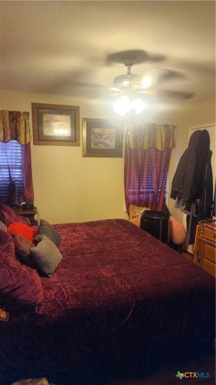 701 E Anaqua Ave, Victoria, TX 77901 - bedroom featuring ceiling fan