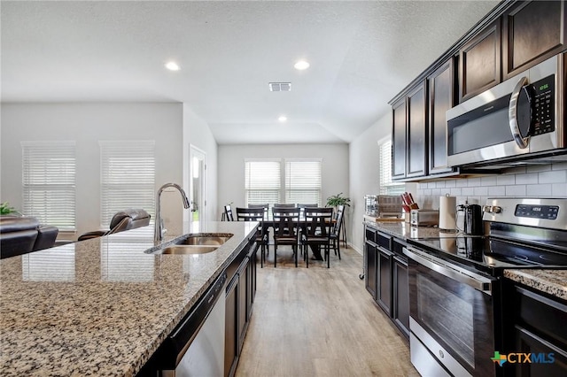 733 Peak Pl, Seguin, TX 78155 - photo 8
