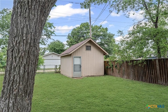 1820 S 49th St, Temple, TX 76504 - view of outdoor structure with a fenced backyard