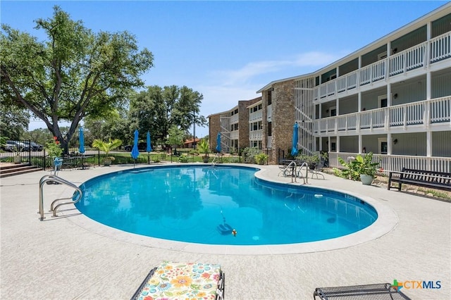 2 Cliffhouse Dr Unit 103, Belton, TX 76513 - community pool featuring a patio
