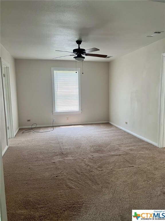 625 S Wells St, Edna, TX 77957 - photo 4