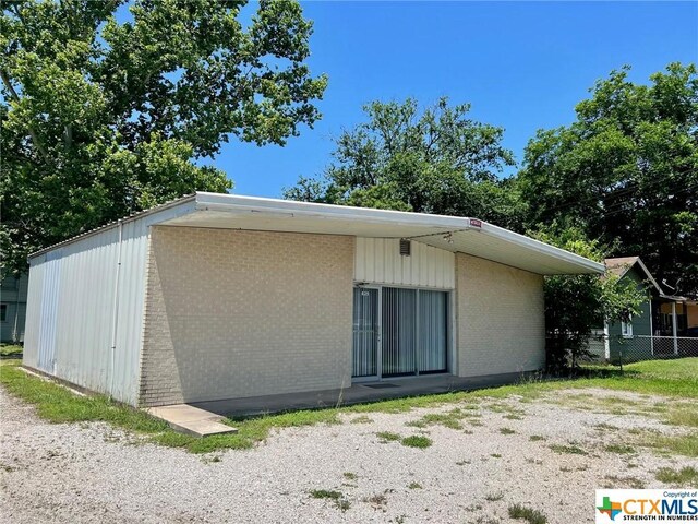 625 S Wells St, Edna, TX 77957 - photo 10
