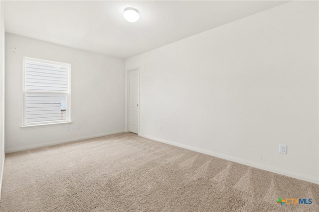 empty room featuring carpet