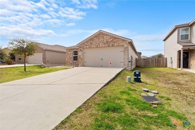 single story home featuring a front yard