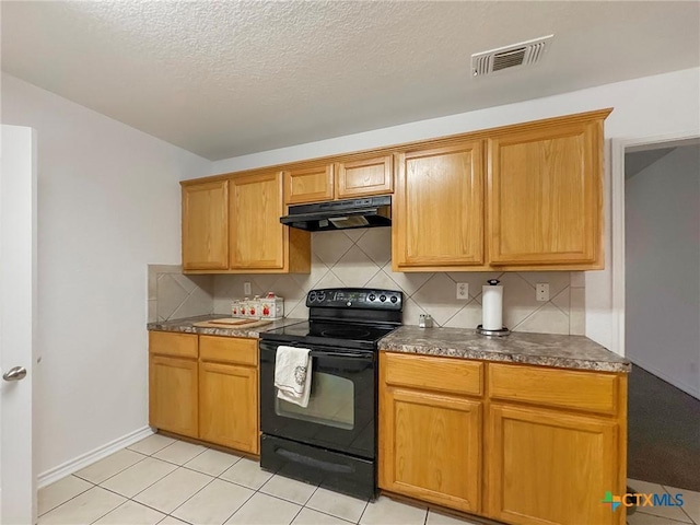 408 Rowdy Dr, Killeen, TX 76542 - kitchen featuring black electric range oven, range hood, decorative backsplash, dark countertops, and a textured ceiling