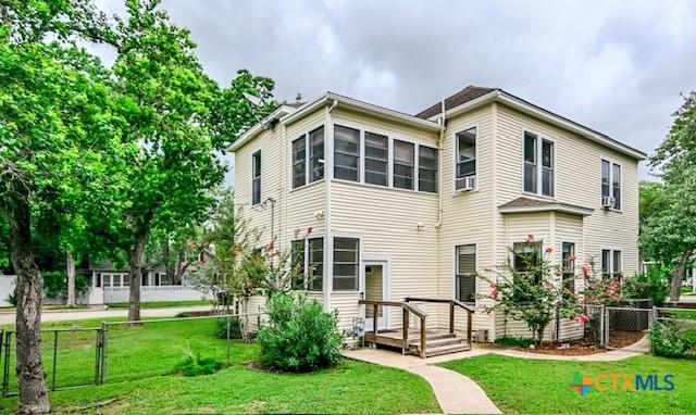 608 N Clinton St, Cuero, TX 77954 - back of property