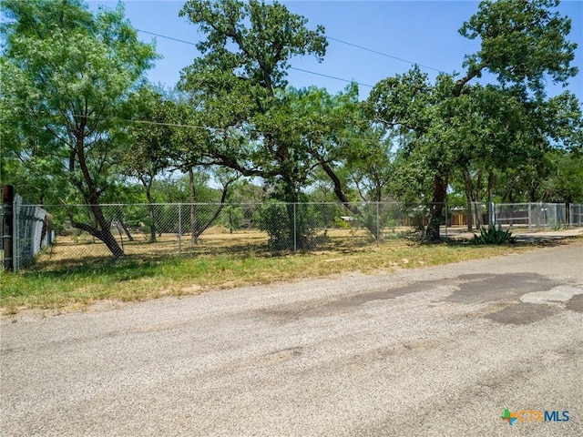 2805 Kingdom Dr, Marble Falls, TX 78654