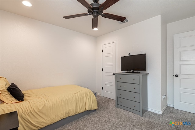 bedroom with carpet flooring and ceiling fan