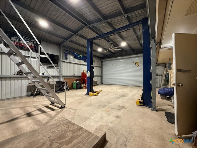 105 Brentwood Pl, Port Lavaca, TX 77979 - garage with metal wall