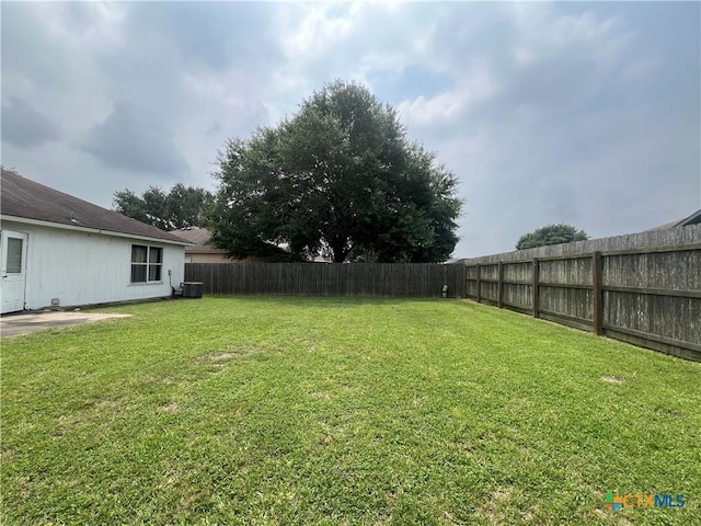 316 Clydesdale Ln, Victoria, TX 77904 - view of yard with central AC unit