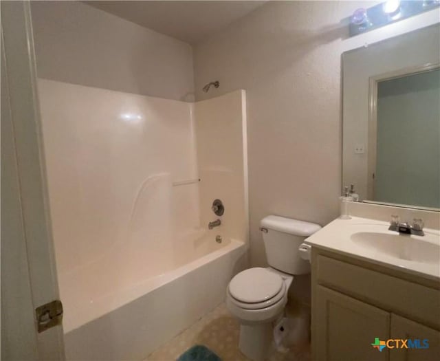 316 Clydesdale Ln, Victoria, TX 77904 - bathroom with toilet, vanity, and shower / washtub combination