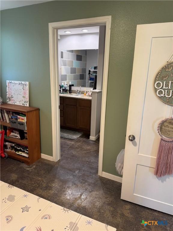 145 Forest View Dr, Victoria, TX 77905 - photo 8