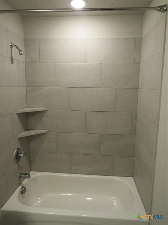 10018 Kensley Rose Dr, Killeen, TX 76542 - bathroom featuring tub / shower combination