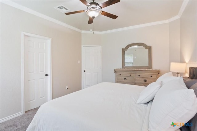 215 Sheridan Loop, Belton, TX 76513 - carpeted bedroom featuring crown molding and ceiling fan