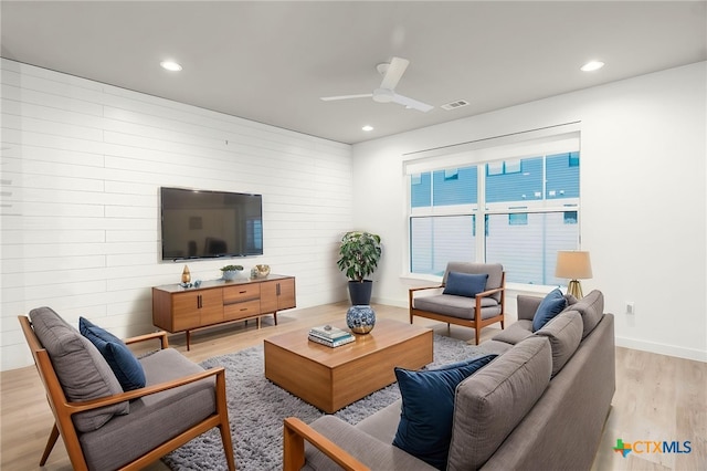 1208 N Academy Ave Unit 3203, New Braunfels, TX 78130 - living area with light wood-style floors, recessed lighting, ceiling fan, and baseboards