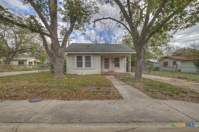 view of front of property