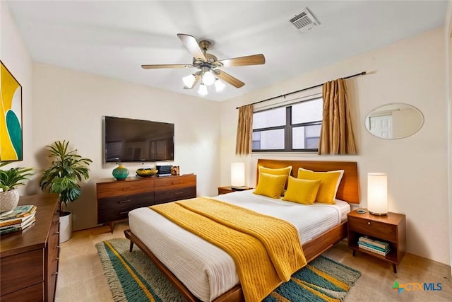 365 S Gilbert Ave, New Braunfels, TX 78130 - bedroom featuring ceiling fan