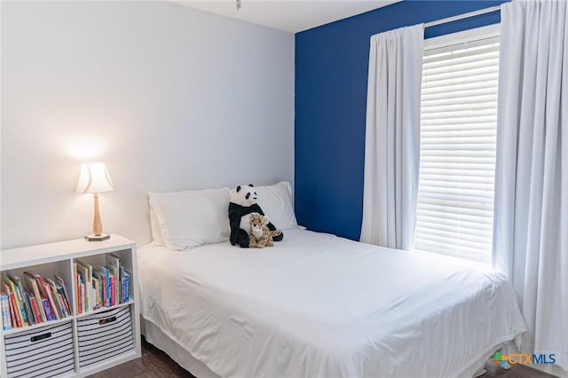 401 Hampshire St, Victoria, TX 77904 - bedroom with wood finished floors