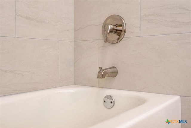 248 Park Rd, Port Lavaca, TX 77979 - bathroom view of a tub