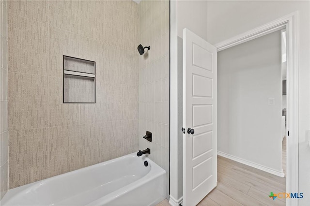 301 Canyon Oaks Rd, Troy, TX 76579 - full bath featuring washtub / shower combination, baseboards, and wood finished floors