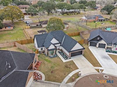 aerial view of property and surrounding area