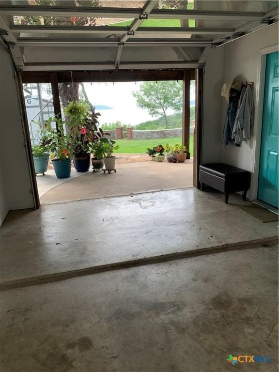 164 Buck Ln, Belton, TX 76513 - view of garage