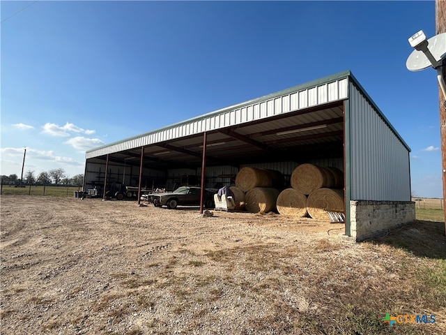 Listing photo 3 for 3200 Auxiliary Airport Rd, Seguin TX 78155