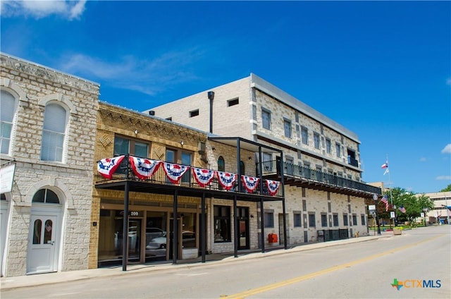303 E 20th Ave, Belton, TX 76513 - view of building exterior