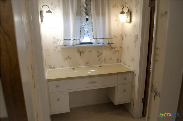 303 E 20th Ave, Belton, TX 76513 - bathroom featuring wallpapered walls